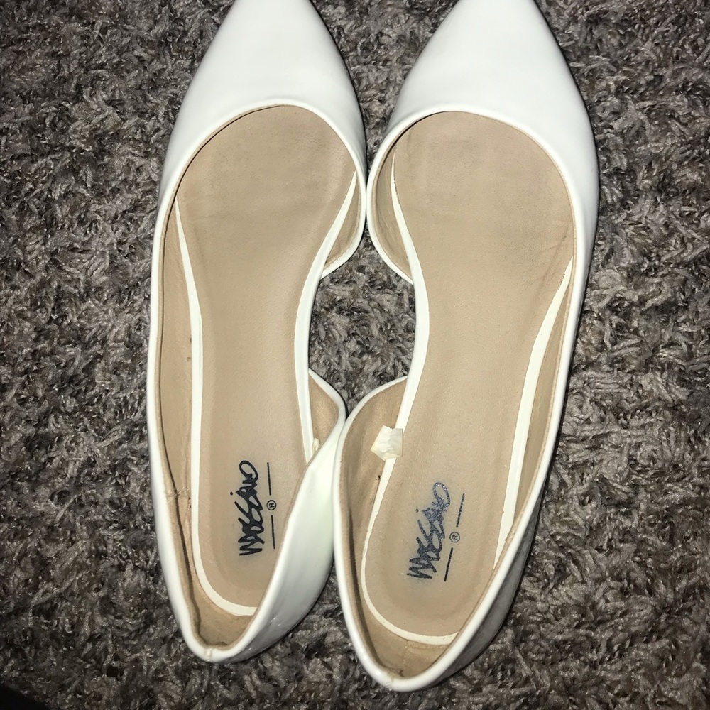 White pointed toe flats 8
